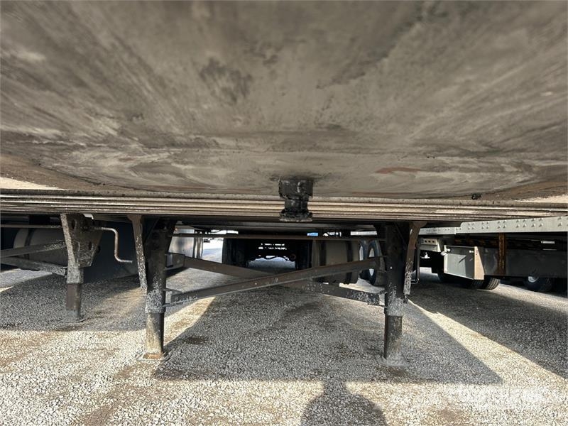 Utility VS2RAP 53 ft T/A Refrigerated Trailer 冷凍冷蔵トレーラー