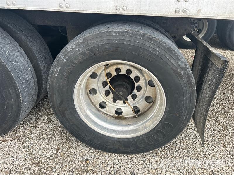 Utility VS2RAP 53 ft x 102 in T/A Refrigerated Trailer Kühlauflieger