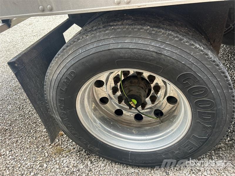 Utility VS2RAP 53 ft x 102 in T/A Refrigerated Trailer Kühlauflieger