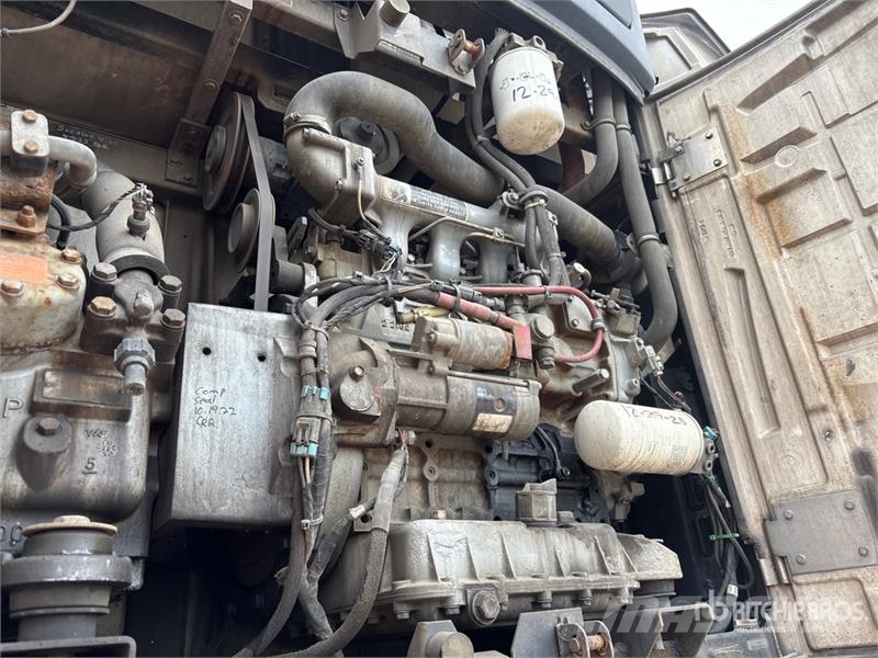 Utility VS2RAP 53 ft x 102 in T/A Refrigerated Trailer Frysetrailer Semi