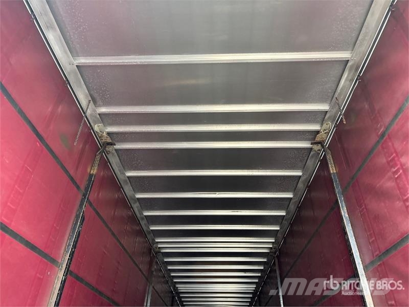  Utilty TS2CHA 50 ft T/A Spread Axle Curtain Side T مقطورات بغطاء جانبي