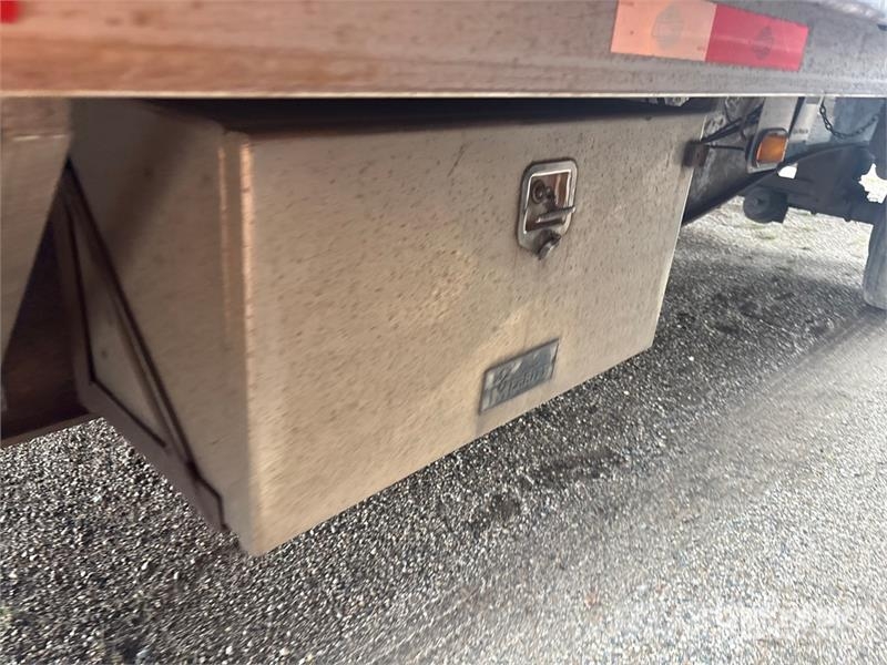  Utilty TS2CHA 50 ft T/A Spread Axle Curtain Side T مقطورات بغطاء جانبي