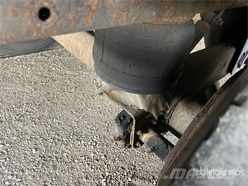  Utilty VS2DX 53 ft x 102 in T/A Van Trailer مقطورات ذات هيكل صندوقي