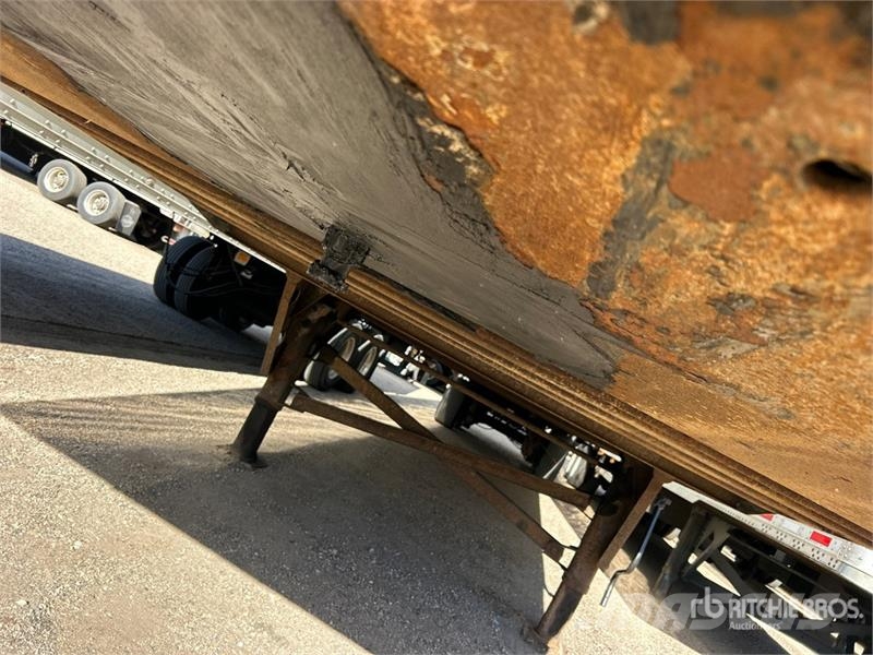  Utilty VS2DX 53 ft x 102 in T/A Van Trailer مقطورات ذات هيكل صندوقي