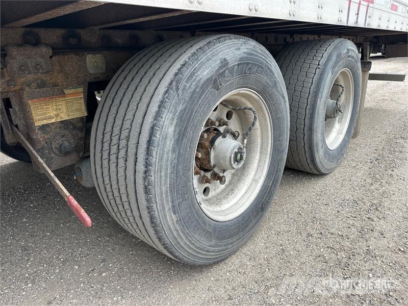 Utilty VS2DX 53 ft x 102 in T/A Van Trailer Furgons
