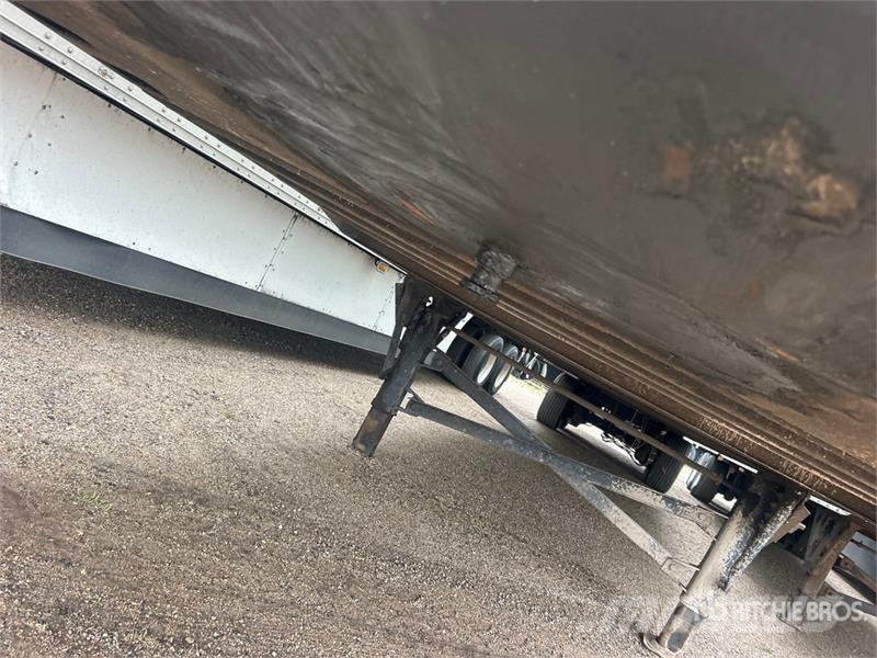 Utilty VS2DX 53 ft x 102 in T/A Van Trailer Furgons