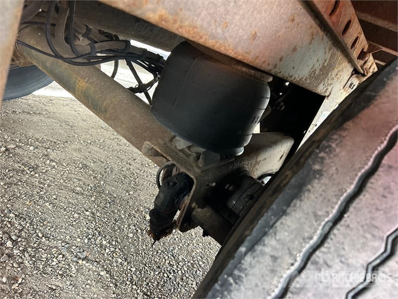  Utilty VS2DX 53 ft x 102 in T/A Van Trailer مقطورات ذات هيكل صندوقي