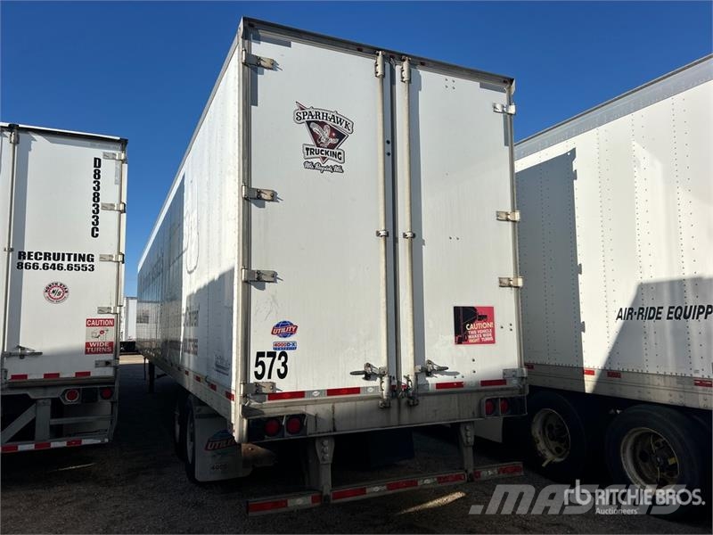 Utilty VS2RA 53 ft x 102 in T/A Van Trailer Furgons