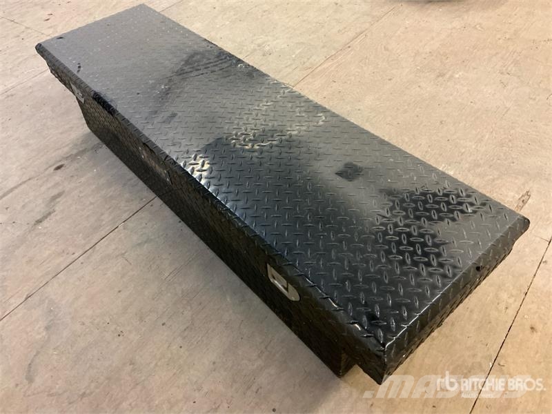 UWS 70 in X 20 in Aluminum Tool Box 其他