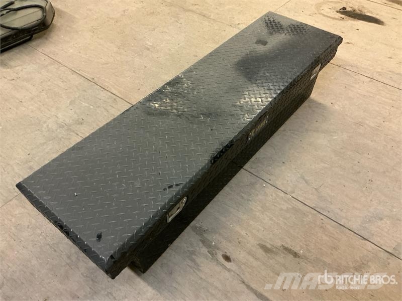 UWS 70 in X 20 in Aluminum Tool Box 其他