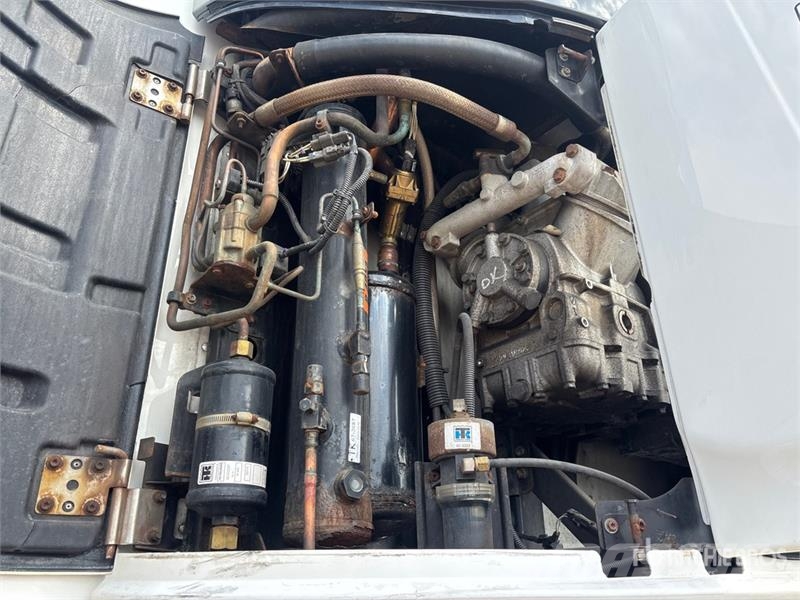 Vanguard 1RBR5305 Poluprikolice hladnjače