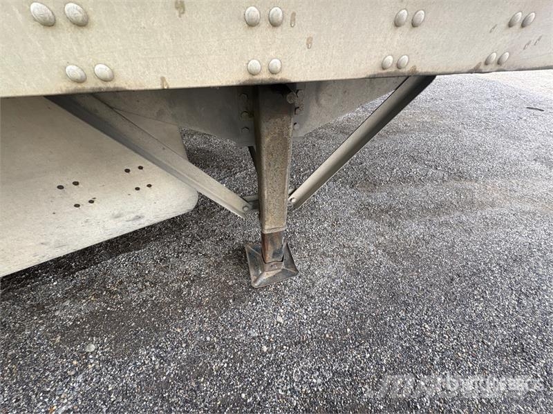 Vanguard 53 ft T/A Van Trailer Furgons