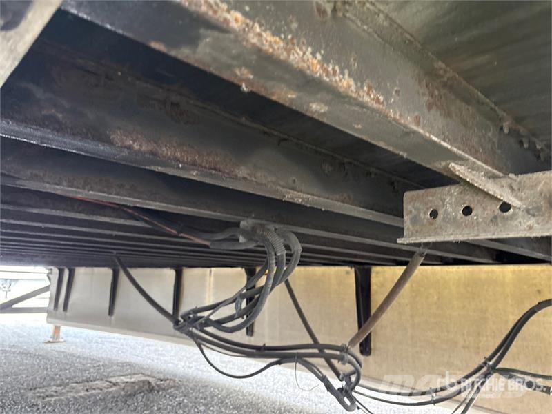 Vanguard 53 ft T/A Van Trailer Furgons