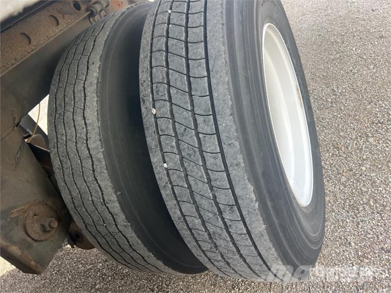 Vanguard 53 ft T/A Van Trailer ボックスボディートレーラー