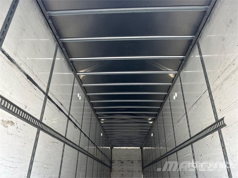 Vanguard 53 ft x 102 in T/A Van Trailer Furgons