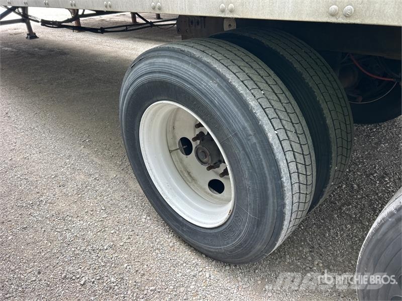 Vanguard 53 ft x 102 in T/A Van Trailer Skappåbygg