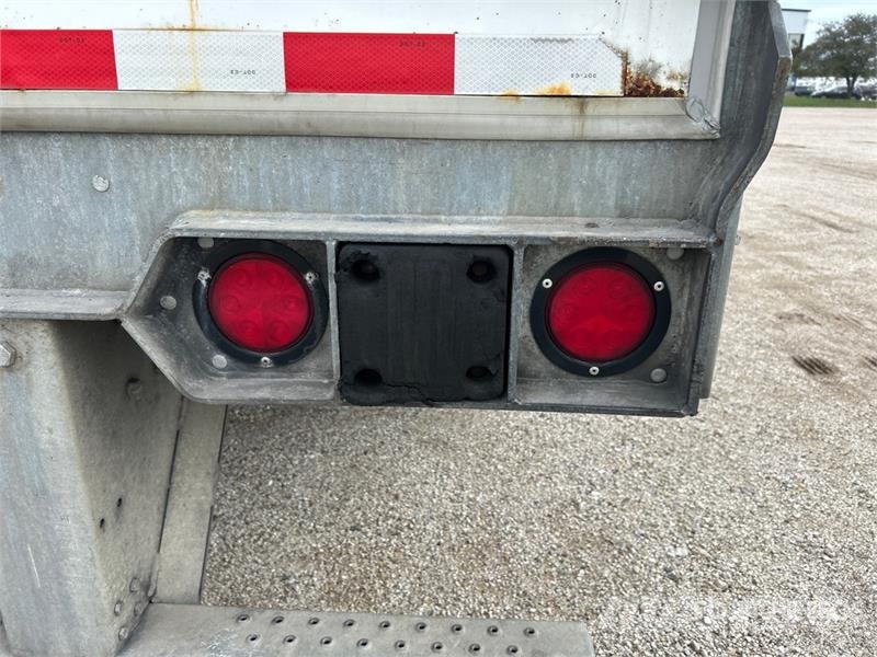 Vanguard 53 ft x 102 in T/A Van Trailer Furgons