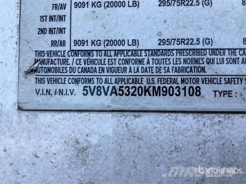 Vanguard 53 ft x 102 in T/A Specialized Decking Van Trailer Прицепы-фургоны