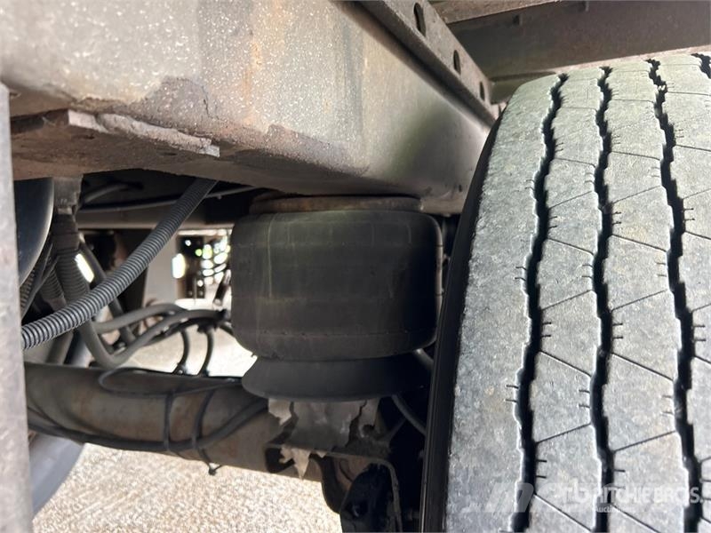 Vanguard 53 ft x 102 in T/A Van Trailer Furgons
