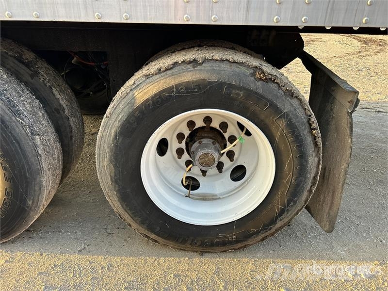 Vanguard 53 ft x 102 in T/A Van Trailer Skappåbygg