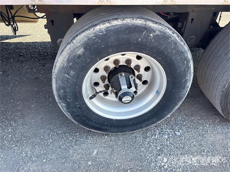 Vanguard 53 ft x 96 in T/A Van Trailer Furgons