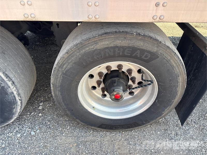 Vanguard 53 ft x 96 in T/A Van Trailer Furgons