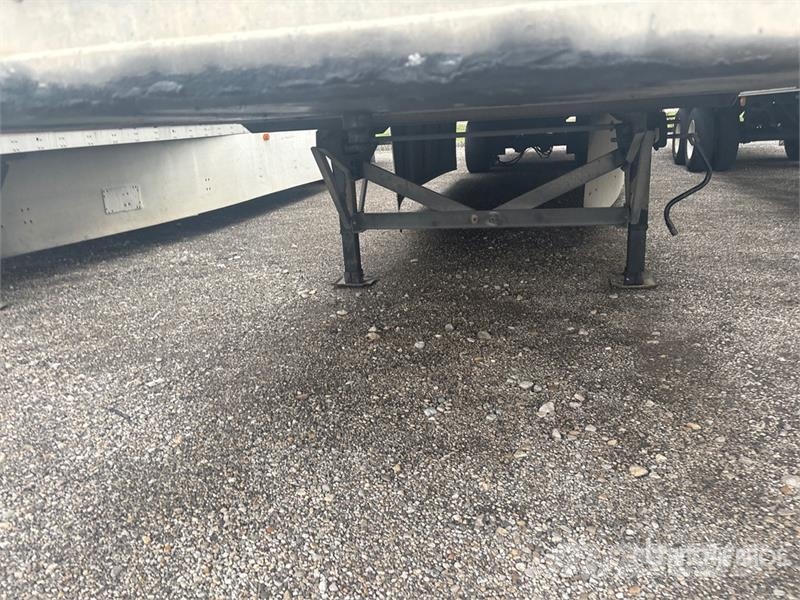 Vanguard MaxCube 53 ft x 96 in T/A Van Trailer Rimorchi cassonati