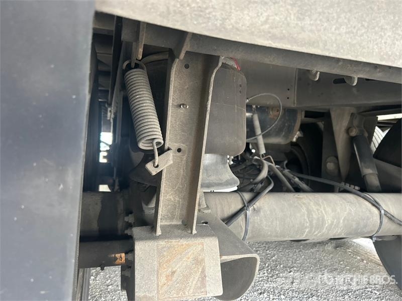 Vanguard MaxCube 53 ft x 102 in T/A Van Trailer 厢式拖车