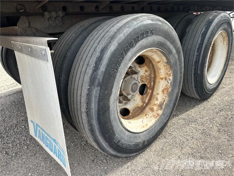 Vanguard MaxCube 53 ft x 102 in T/A Van Trailer 箱體拖車