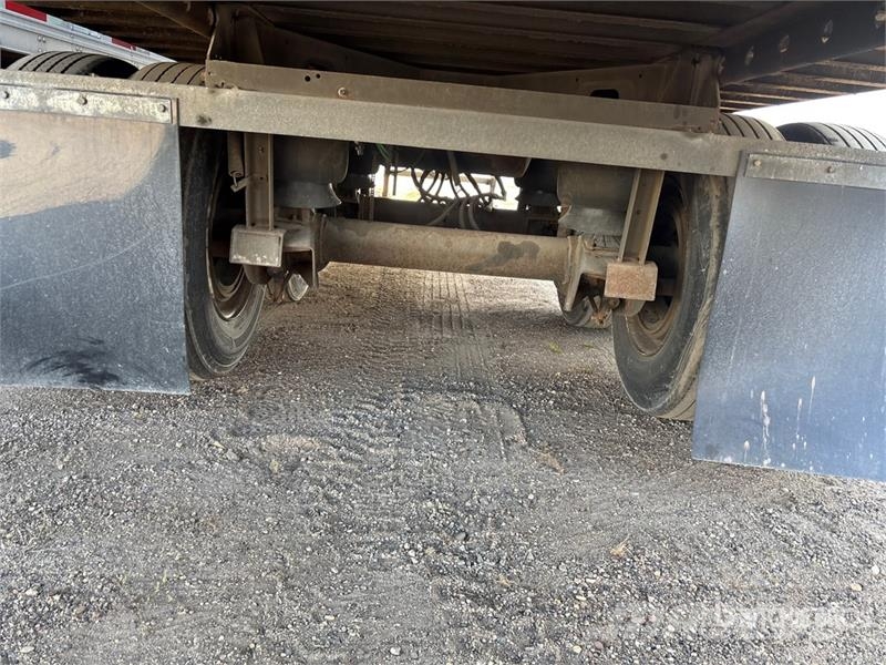 Vanguard MaxCube 53 ft x 102 in T/A Van Trailer Remorque Fourgon