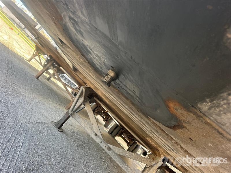 Vanguard MaxCube 53 ft x 102 in T/A Van Trailer Furgons