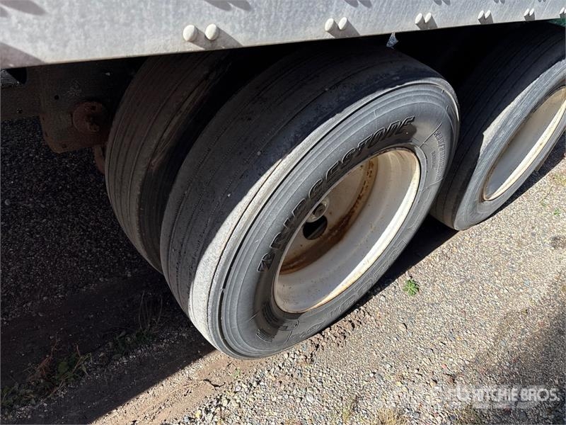 Vanguard MaxCube 53 ft x 102 in T/A Van Trailer 箱體拖車