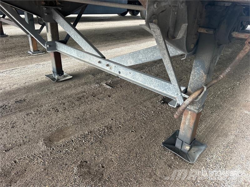 Vanguard MaxCube 53 ft x 102 in T/A Van Trailer 箱體拖車