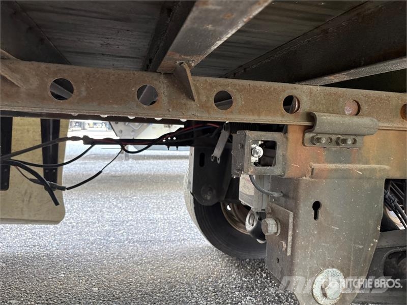 Vanguard MaxCube 53 ft x 102 in T/A Van Trailer Furgons