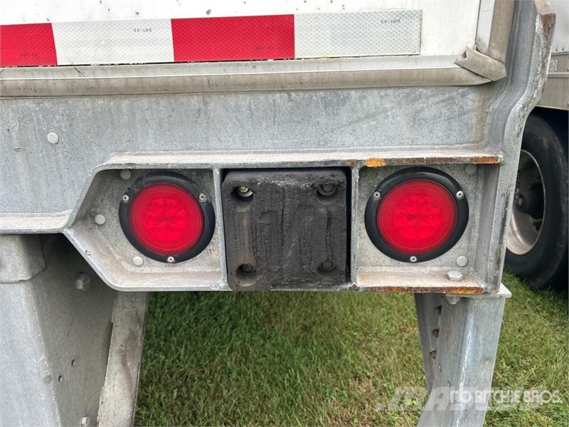 Vanguard MaxCube 53 ft x 102 in T/A Van Trailer Remorque Fourgon