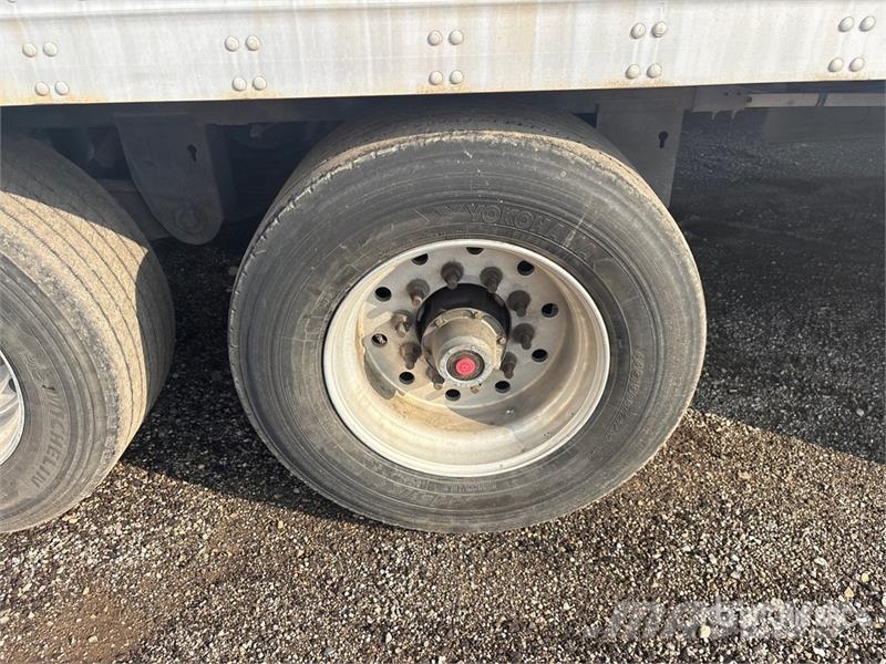 Vanguard MaxCube 53 ft x 96 in T/A Van Trailer Furgons