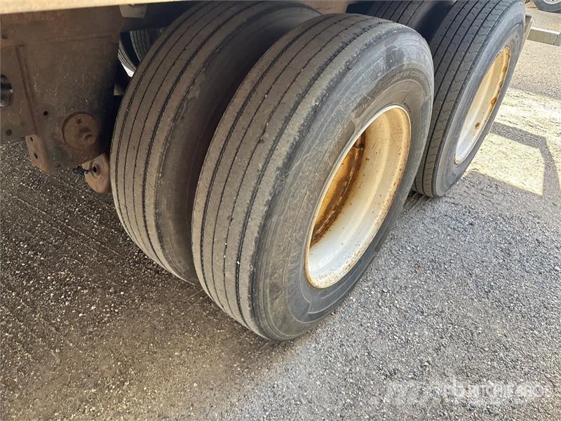 Vanguard MaxCube 53 ft x 102 in T/A Van Trailer مقطورات ذات هيكل صندوقي