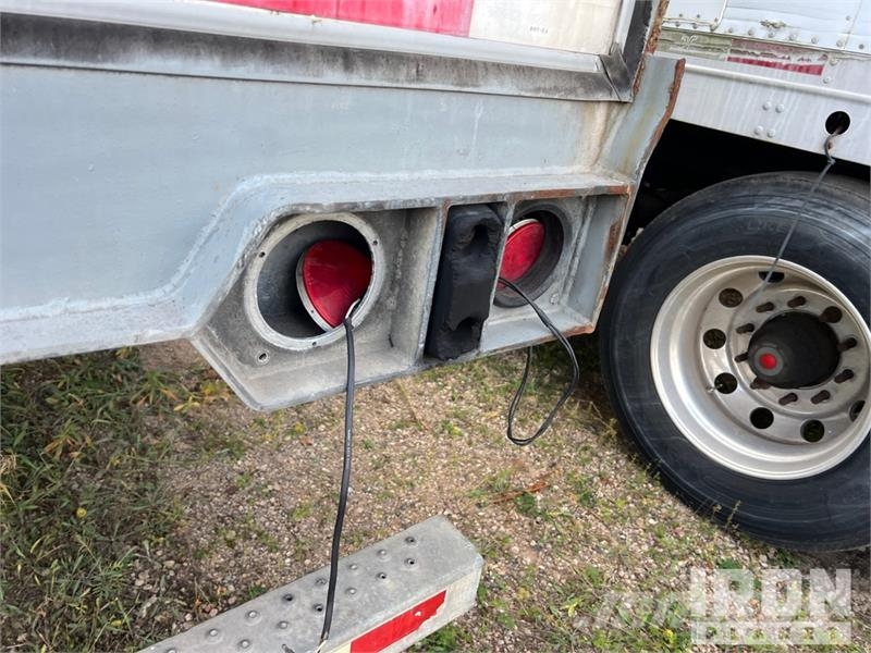 Vanguard MaxCube 53 ft x 102 in T/A Van Trailer Furgons