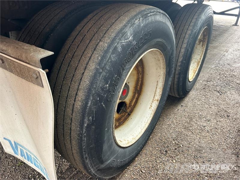 Vanguard MaxCube 53 ft x 102 in T/A Van Trailer Remorque Fourgon
