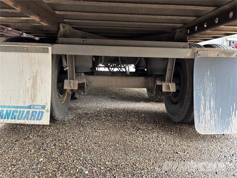 Vanguard MaxCube 53 ft x 102 in T/A Van Trailer 箱體拖車