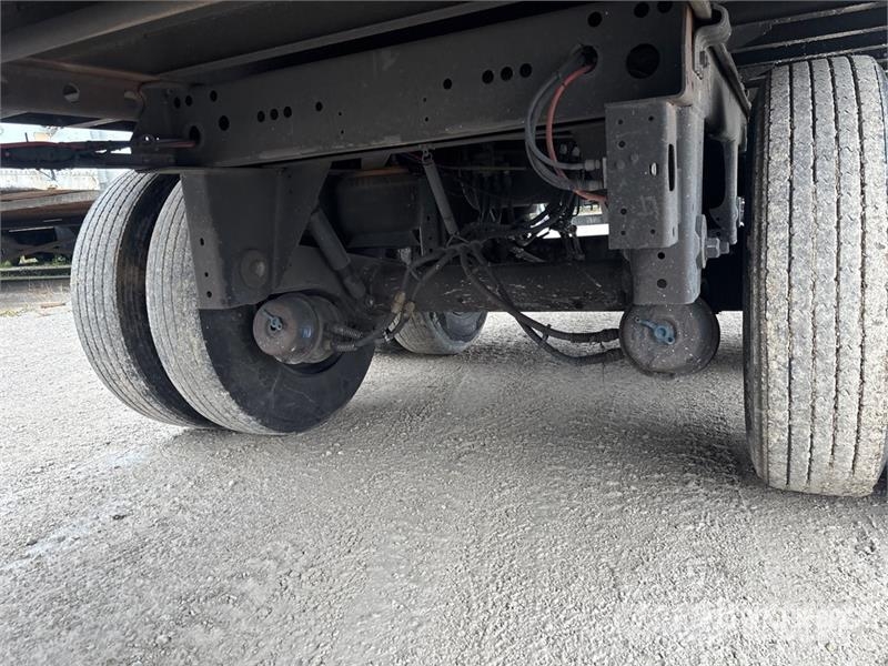 Vanguard REM VXP 53 ft x 102 in T/A Van Trailer Przyczepy ze skrzynią zamkniętą
