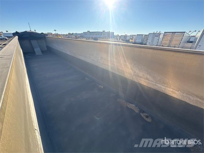 Vantage 53 ft T/A Frameless End Dump Trailer Reboques basculantes