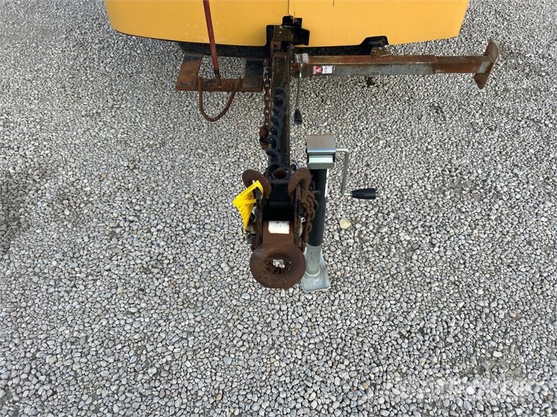 Vermeer BC1000XL Tow-Behind Wood Chipper Подрібнювачі деревини