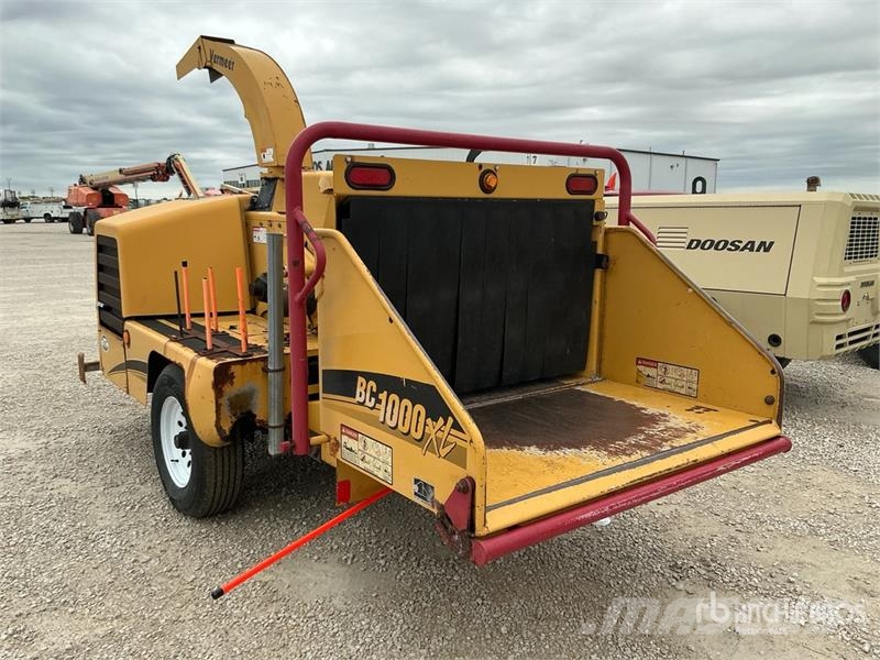 Vermeer BC1000XL Tow-Behind Wood Chipper Trituradoras de madera
