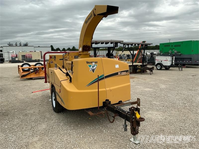 Vermeer BC1000XL Tow-Behind Wood Chipper Trituradoras de madera