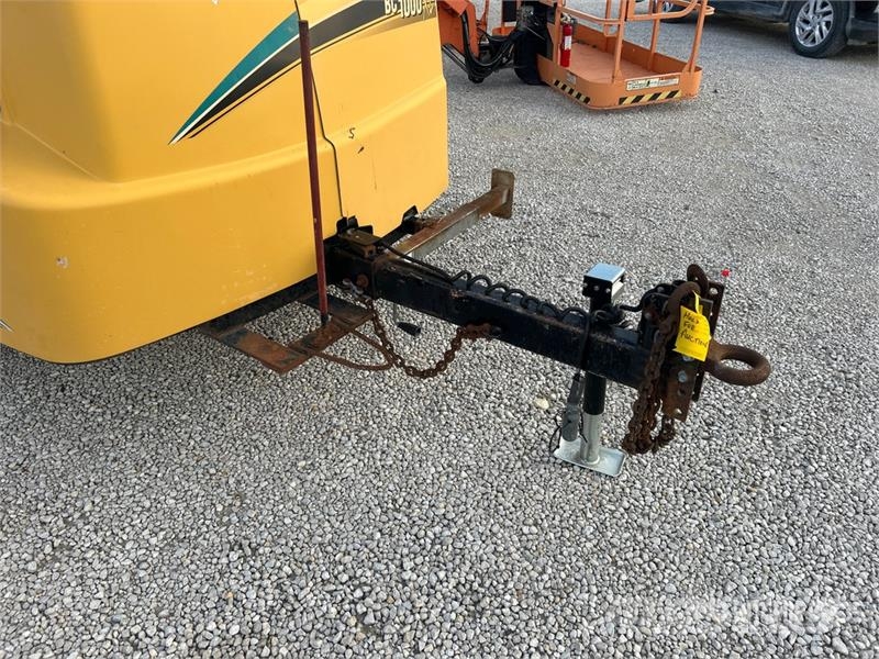 Vermeer BC1000XL Tow-Behind Wood Chipper Подрібнювачі деревини