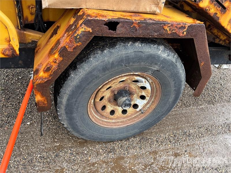 Vermeer BC1000XL Tow-Behind Wood Chipper Holzhäcksler