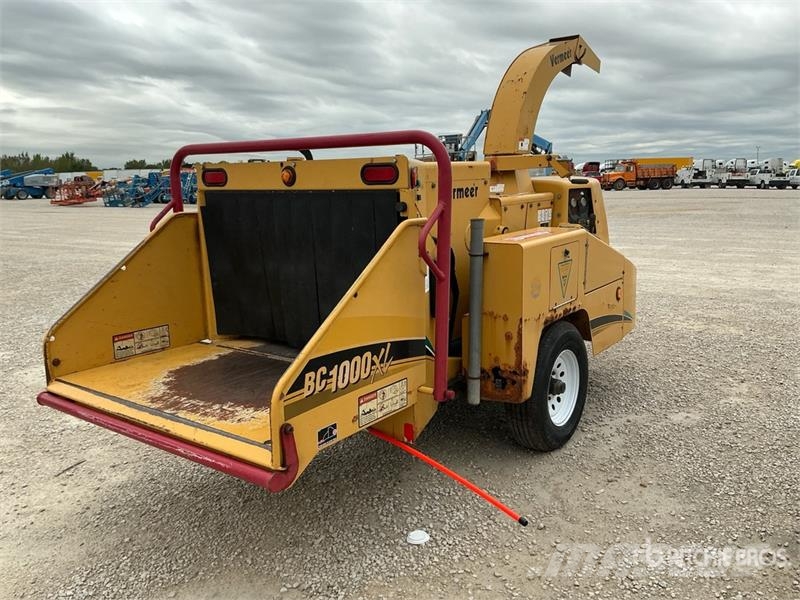 Vermeer BC1000XL Tow-Behind Wood Chipper Trituradoras de madera