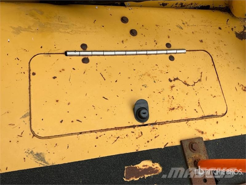 Vermeer BC1000XL Tow-Behind Wood Chipper Trituradoras de madera
