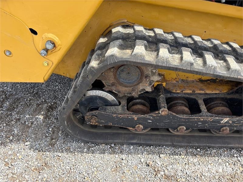 Vermeer CTX100 Compact Track Loader Lietoti riteņu kompaktiekrāvēji